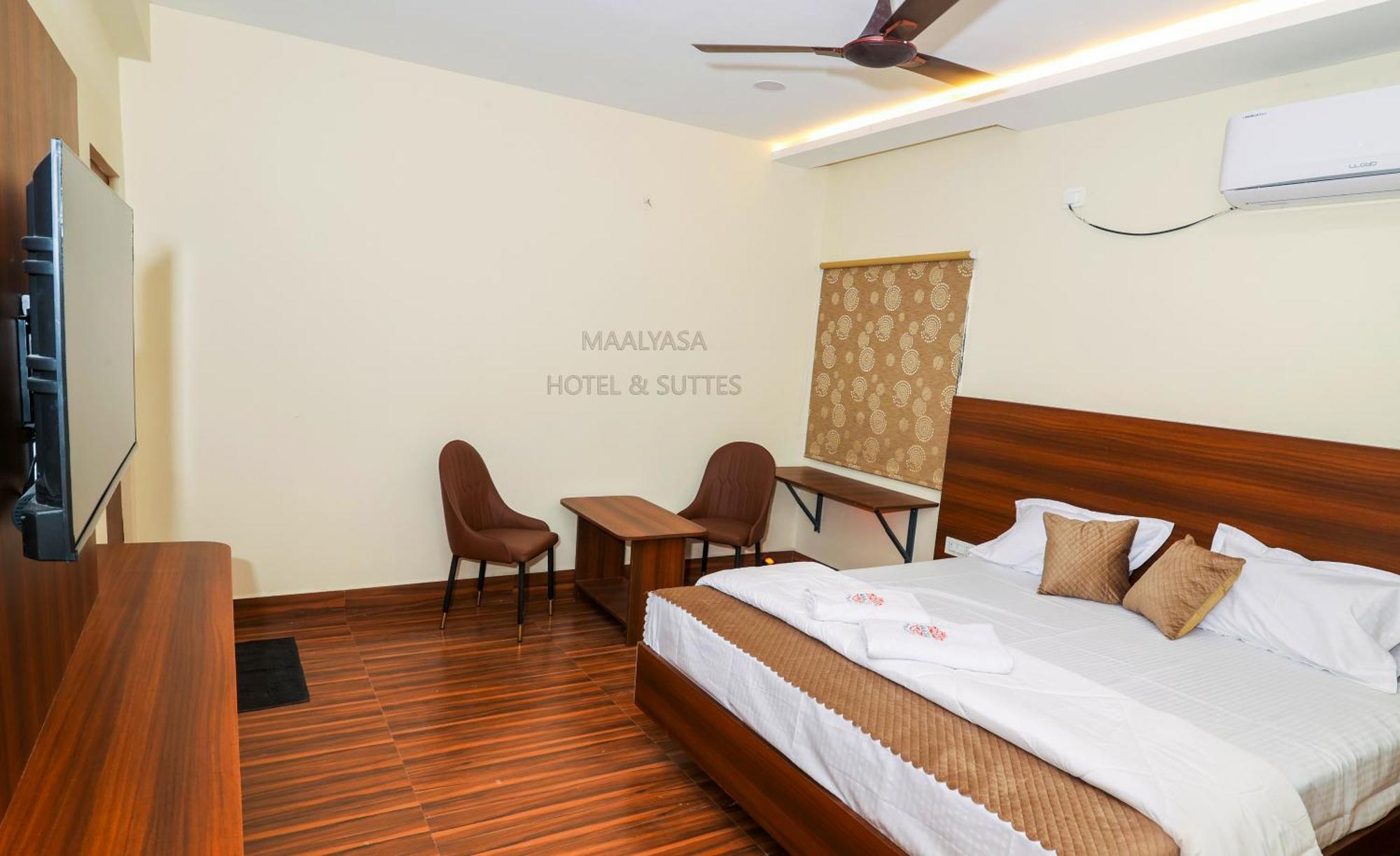 Maalyasa Hotel And Suites Гайдарабад Екстер'єр фото